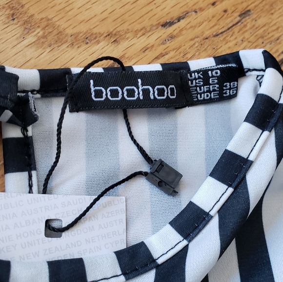 NWOT. Tie Front Key hole skater dress - Picture 8 of 8